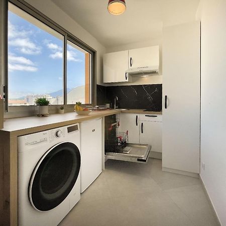 Homey Superchill - Appartement Moderne Et Tout Equipe - Netflix Et Wifi Inclus - Situe En Hyper-Centre - Proche Geneve Annemasse Εξωτερικό φωτογραφία