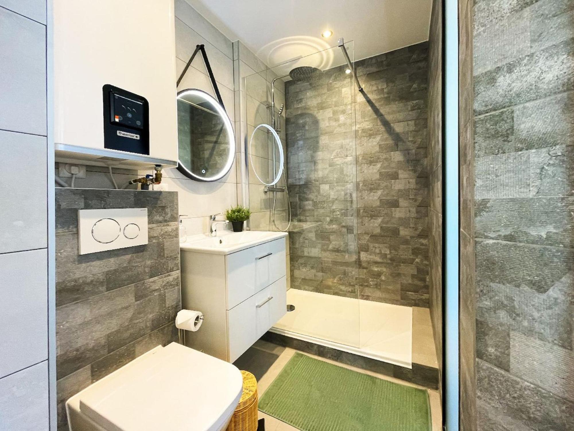 Homey Superchill - Appartement Moderne Et Tout Equipe - Netflix Et Wifi Inclus - Situe En Hyper-Centre - Proche Geneve Annemasse Εξωτερικό φωτογραφία